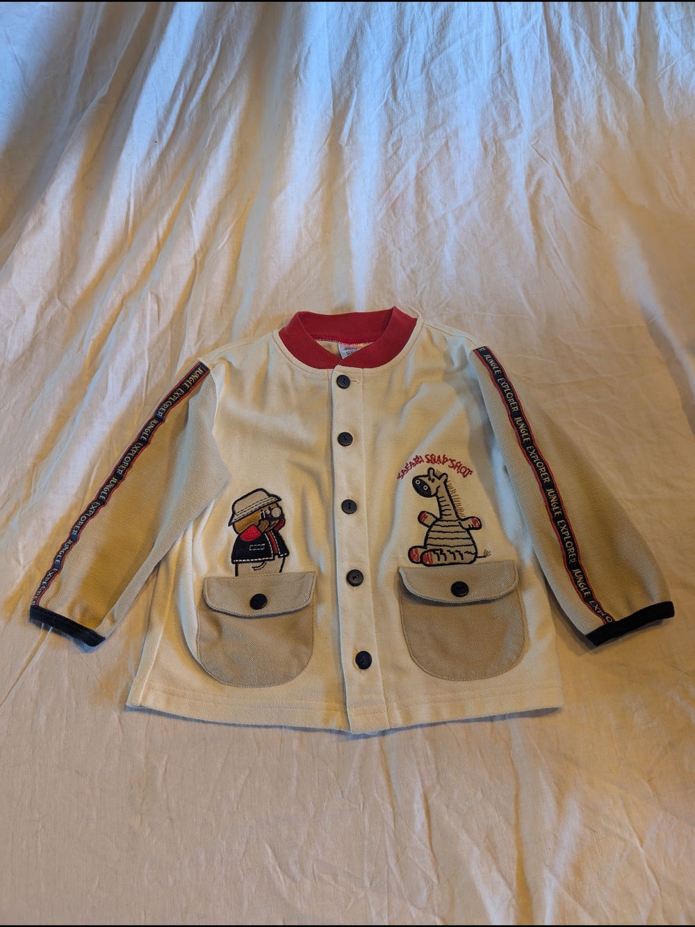 2/20$ Vintage Kids Button-Down Shirt Cream with Red Accents